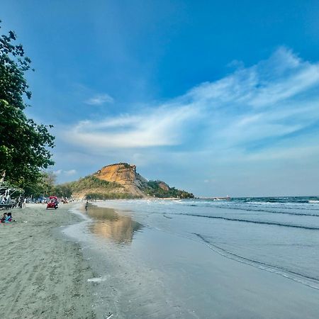 Sea&Mountain View,5 Mins Walk To Famous Beach With King Size Bed HHQ Exterior foto