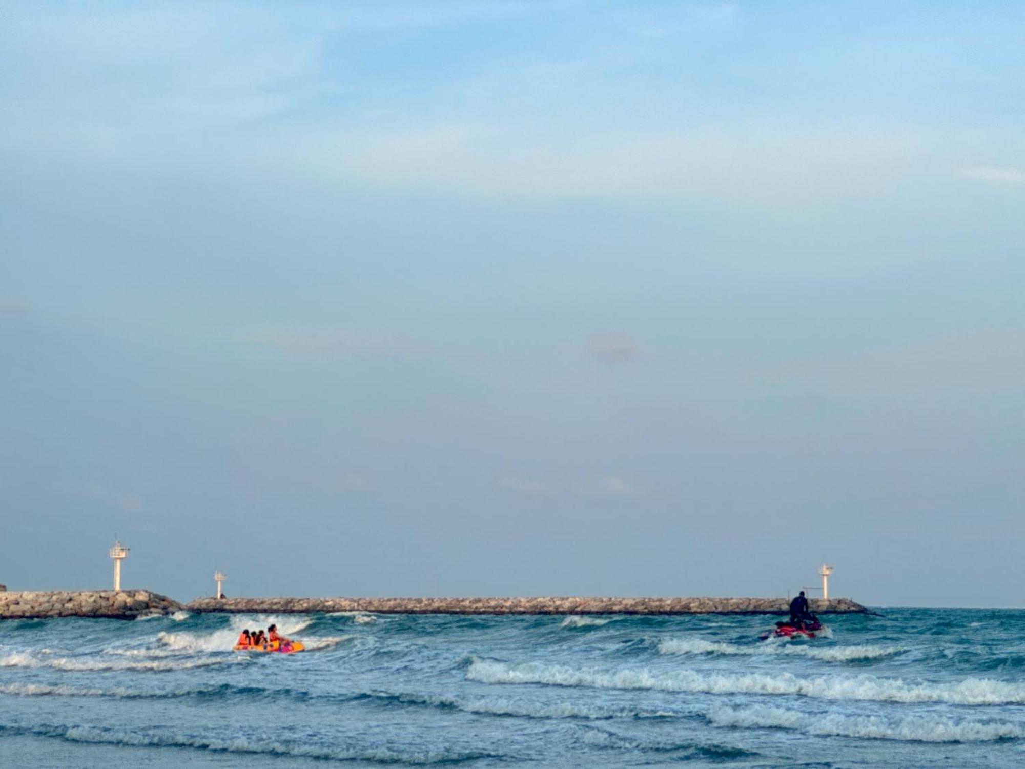 Sea&Mountain View,5 Mins Walk To Famous Beach With King Size Bed HHQ Exterior foto
