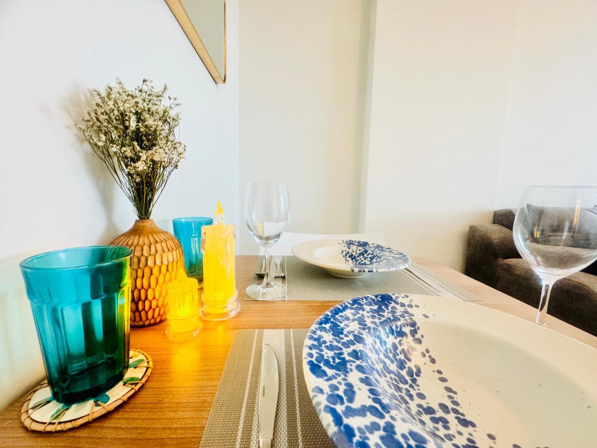 Sea&Mountain View,5 Mins Walk To Famous Beach With King Size Bed HHQ Exterior foto