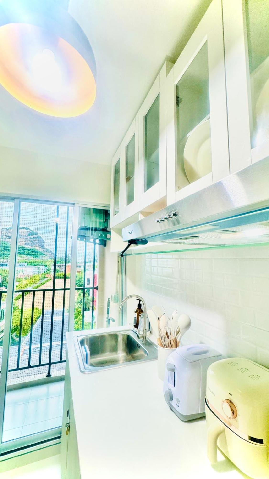 Sea&Mountain View,5 Mins Walk To Famous Beach With King Size Bed HHQ Exterior foto